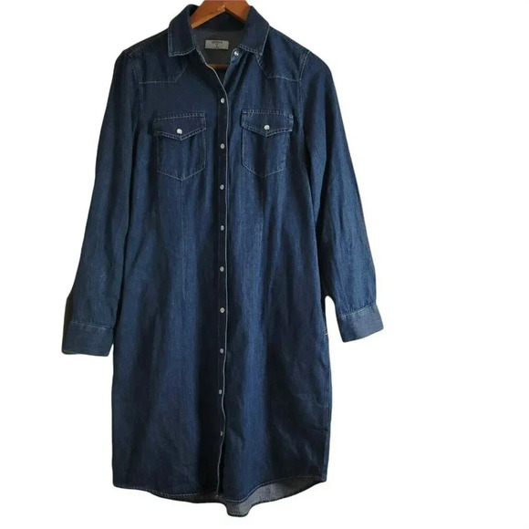 Untickit adventura size 6 Denim shirt Dress Long Sleeve Chest Pocket button UP - Picture 2 of 10